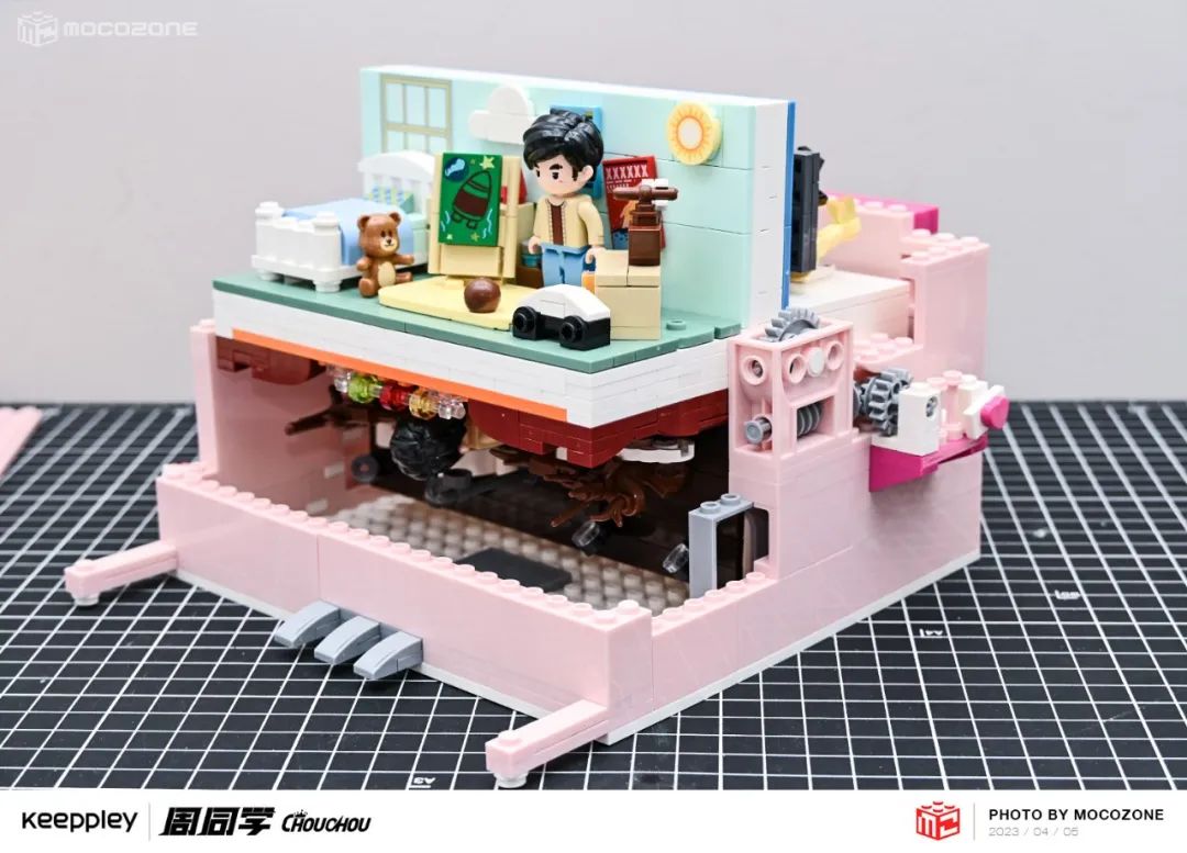 【积木测评】旋转的场景变换！周杰伦首款积木套装很有趣