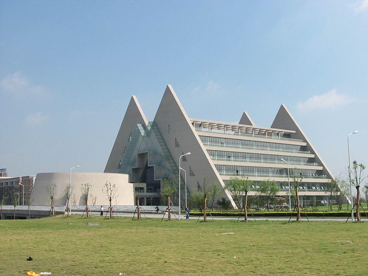 上海第二工业大学和上海工程技术,上海第二工业大学和上海工程大学