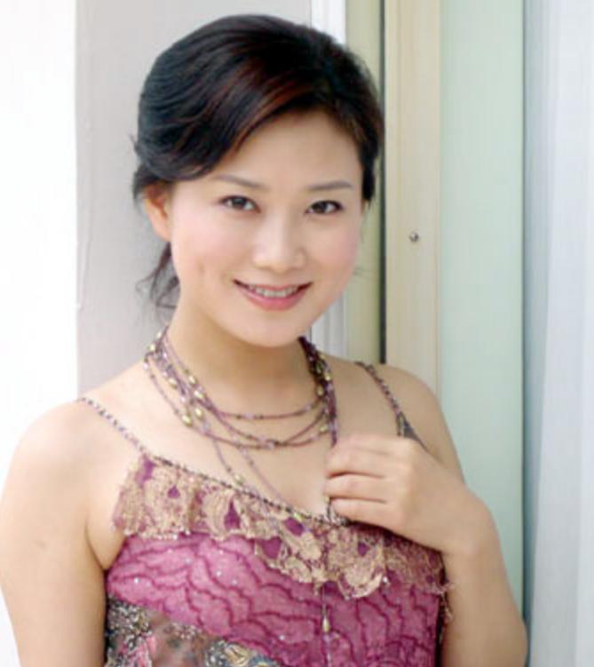 花8千多万成为标王，娶美女主持人回家，半年进账12亿却一败涂地