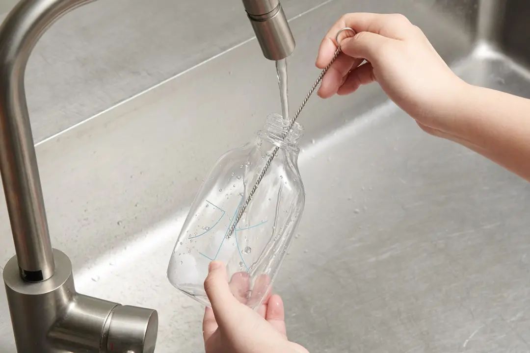 康师傅“全裸”？新设计竟然没有包装，一丝不挂？