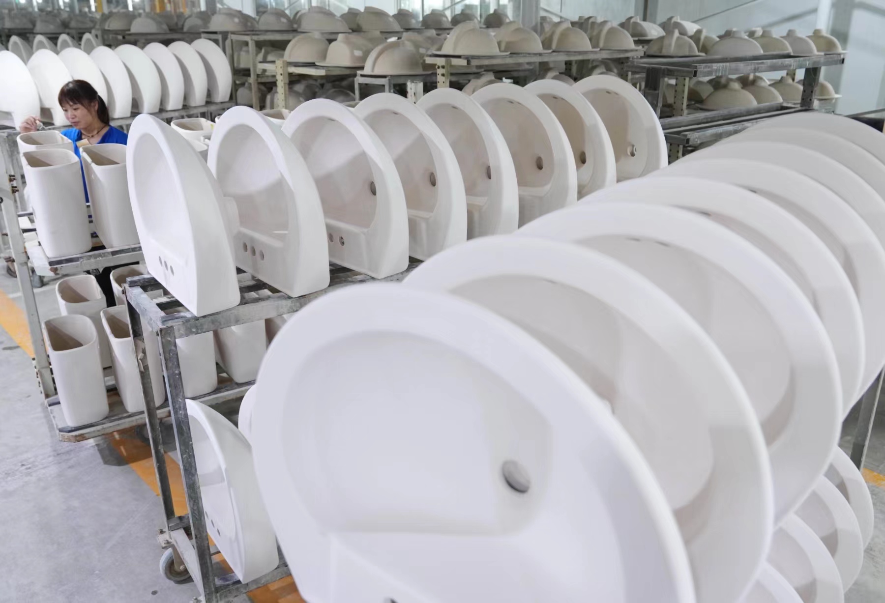 唐山大地震的军人感人瞬间,寻找河北唐山大地震牺牲战友