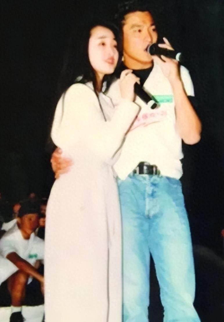 禁欲男娶娇妻，女神遭网暴退坛，自责不值