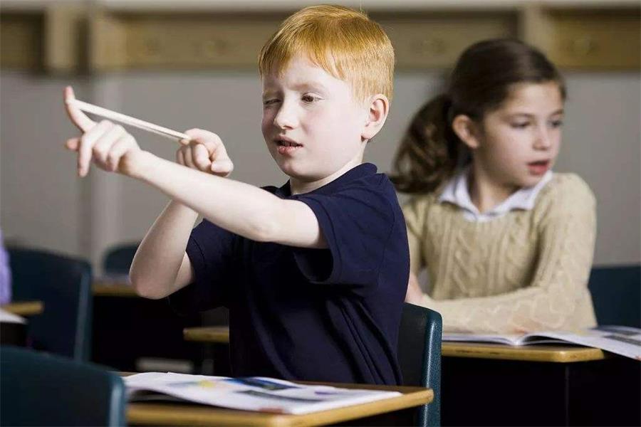 如何判断孩子多动是多动症引起的,孩子特别好动会是多动症吗