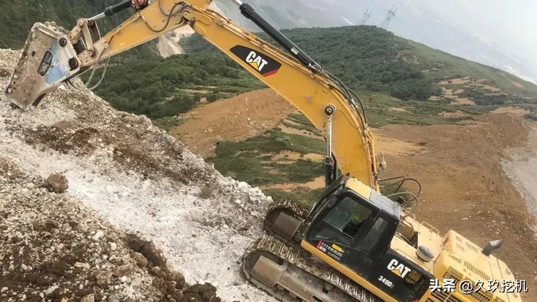 挖掘机拿不到工程款怎么办,挖掘机师傅也不容易