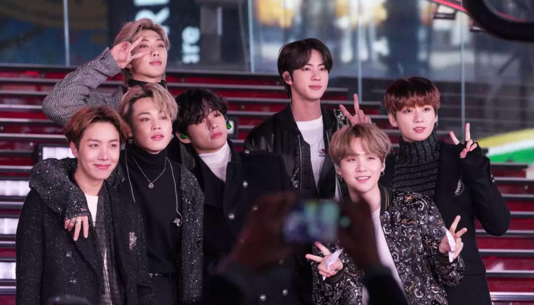 日本18岁女网红沉迷整容,韩国人气网红过度整容