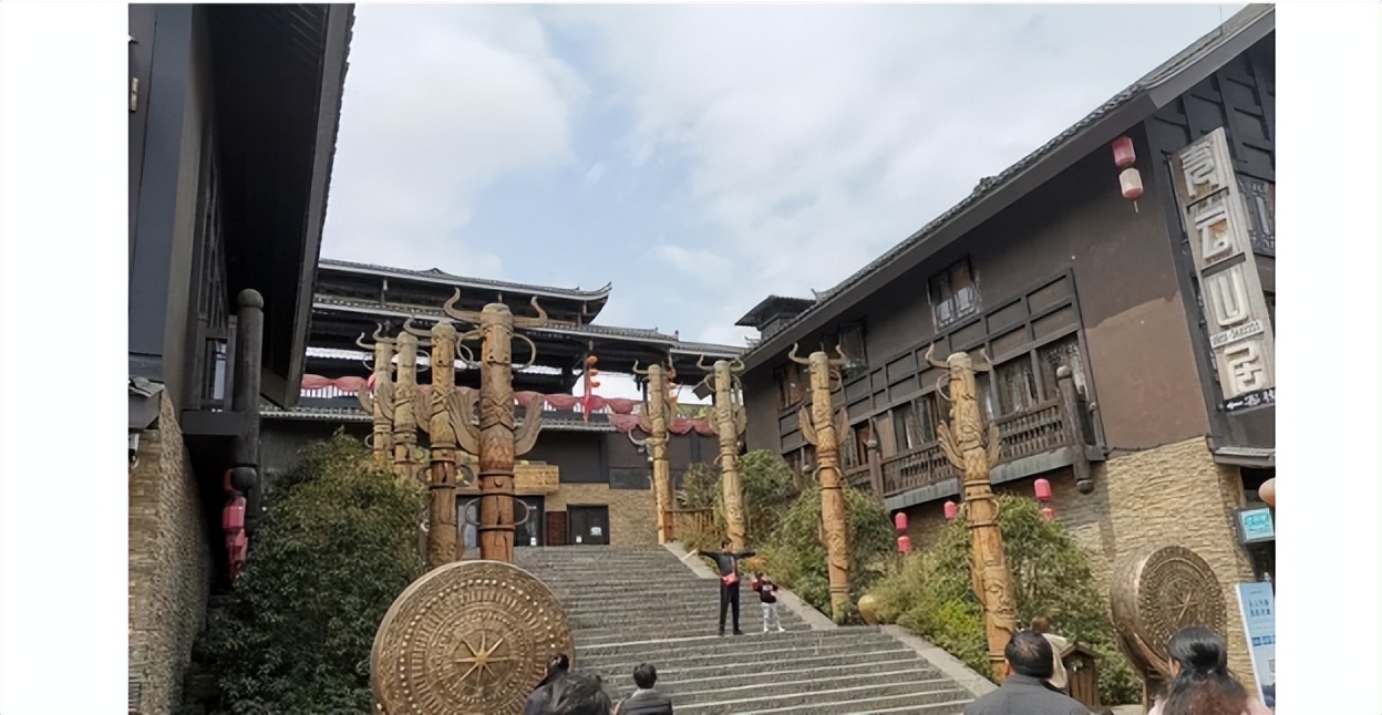 丹寨除了“非物质遗产”,“丹寨万达小镇”也值得一去