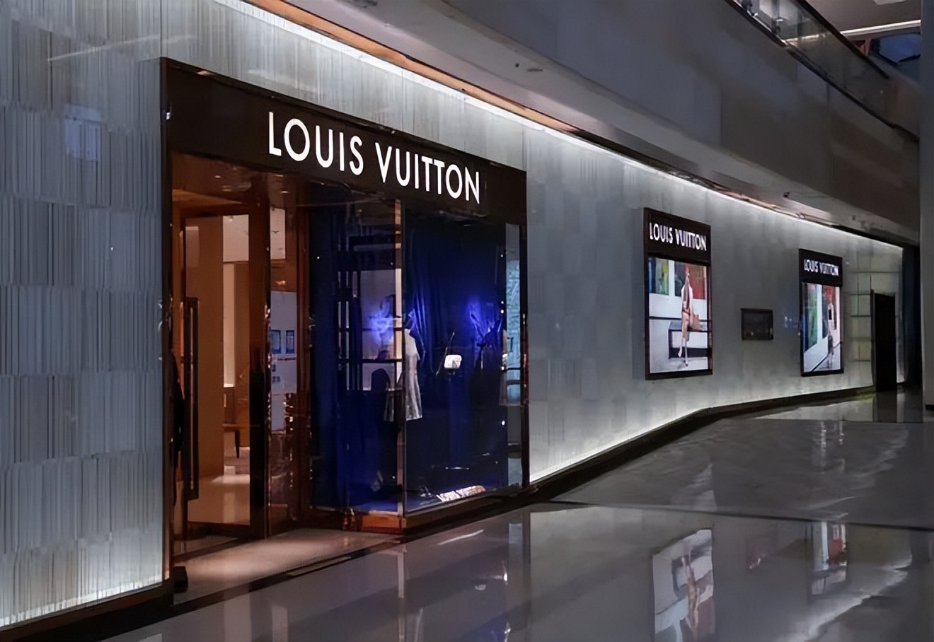 卖lv假货供货老板会怎么处罚,lv专柜售假被判三倍赔偿