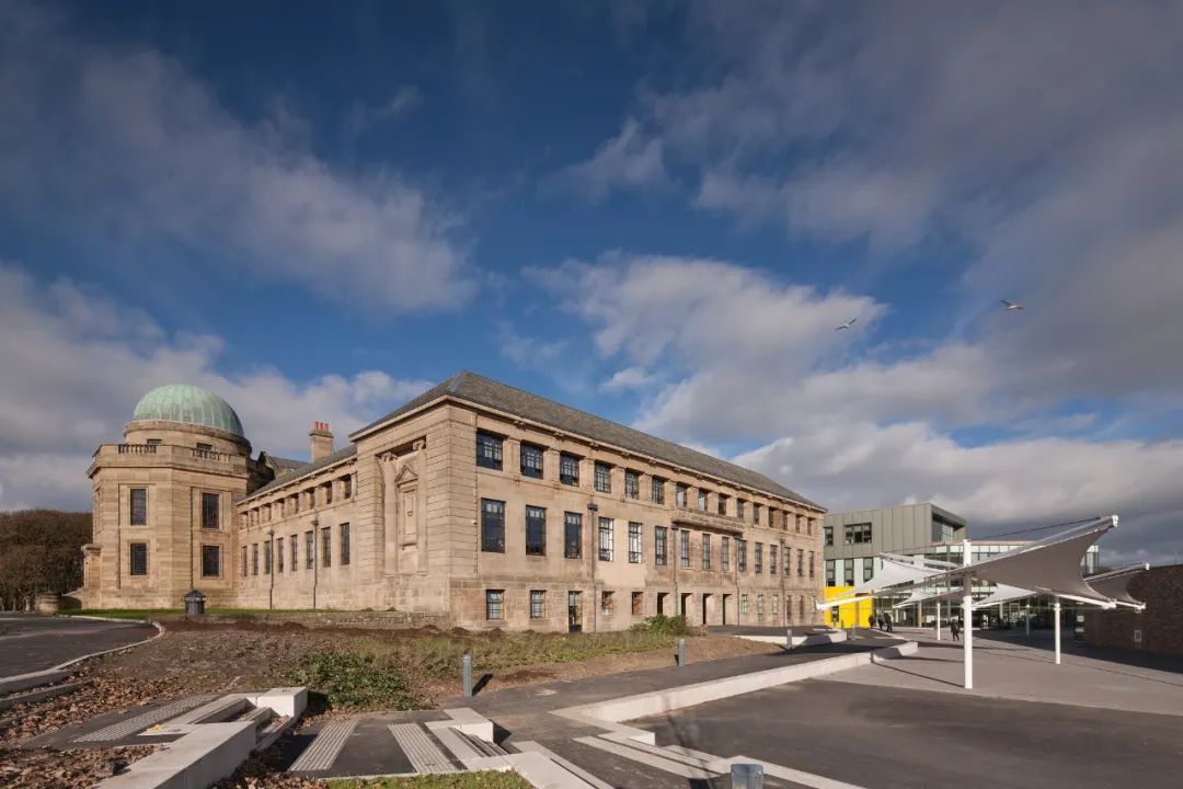 历史遗产的天然教科书｜建在百年历史保护区的学校合集