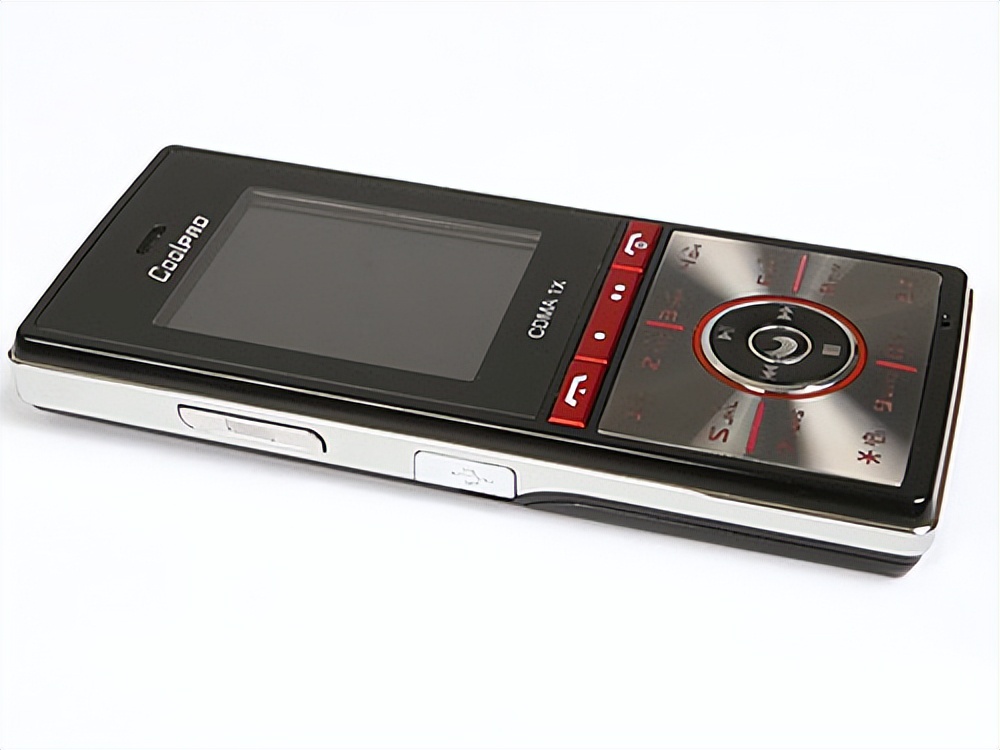 酷派全魔王手机外观,酷派2012年粉色手机