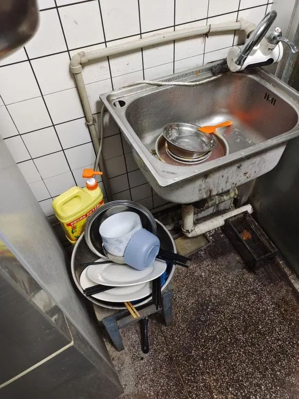 网红蛋糕店黑幕,知名网红蛋糕店被立案调查