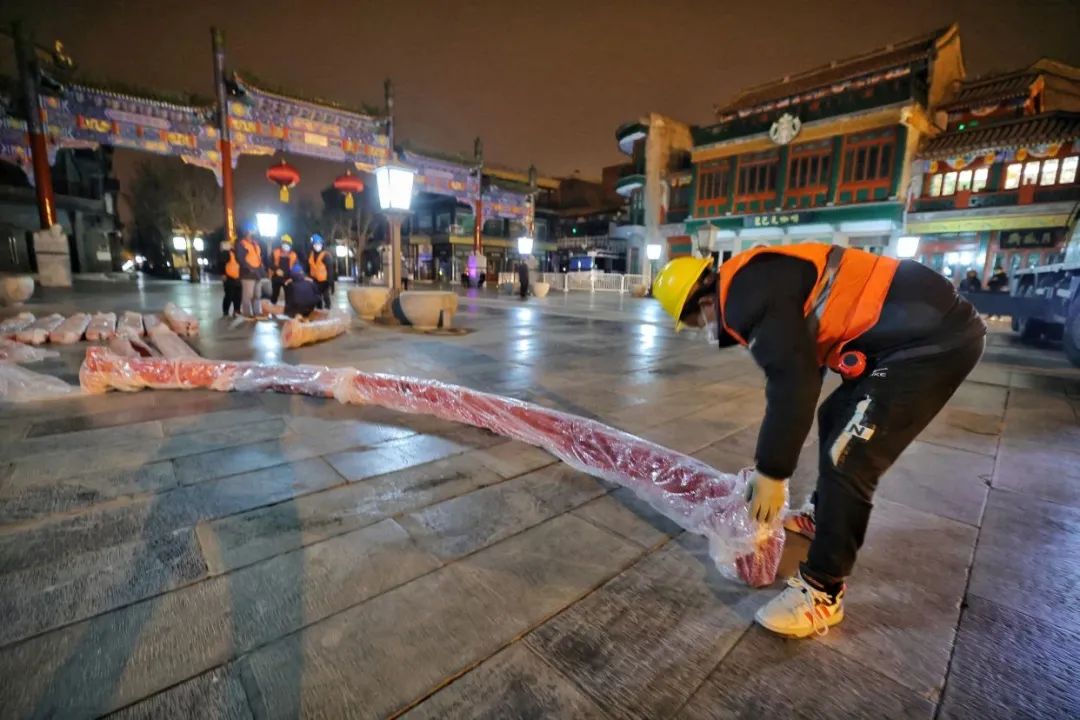 东城因你而美｜从凌晨到日暮，“亮”出年味儿的背后……