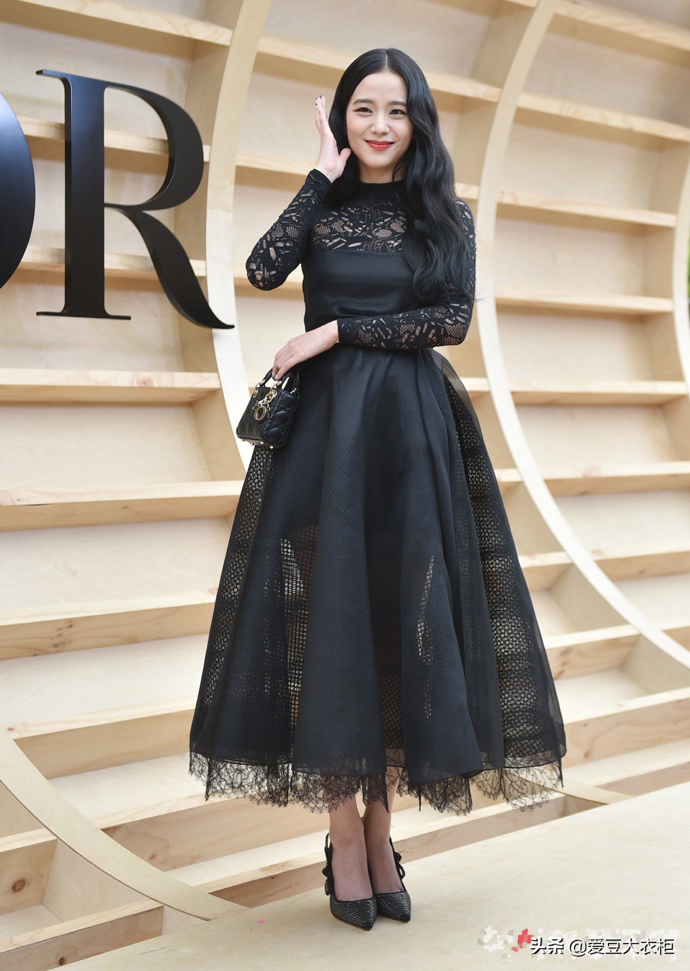 金智秀diormarieclaire,金智秀穿blackpink衣服