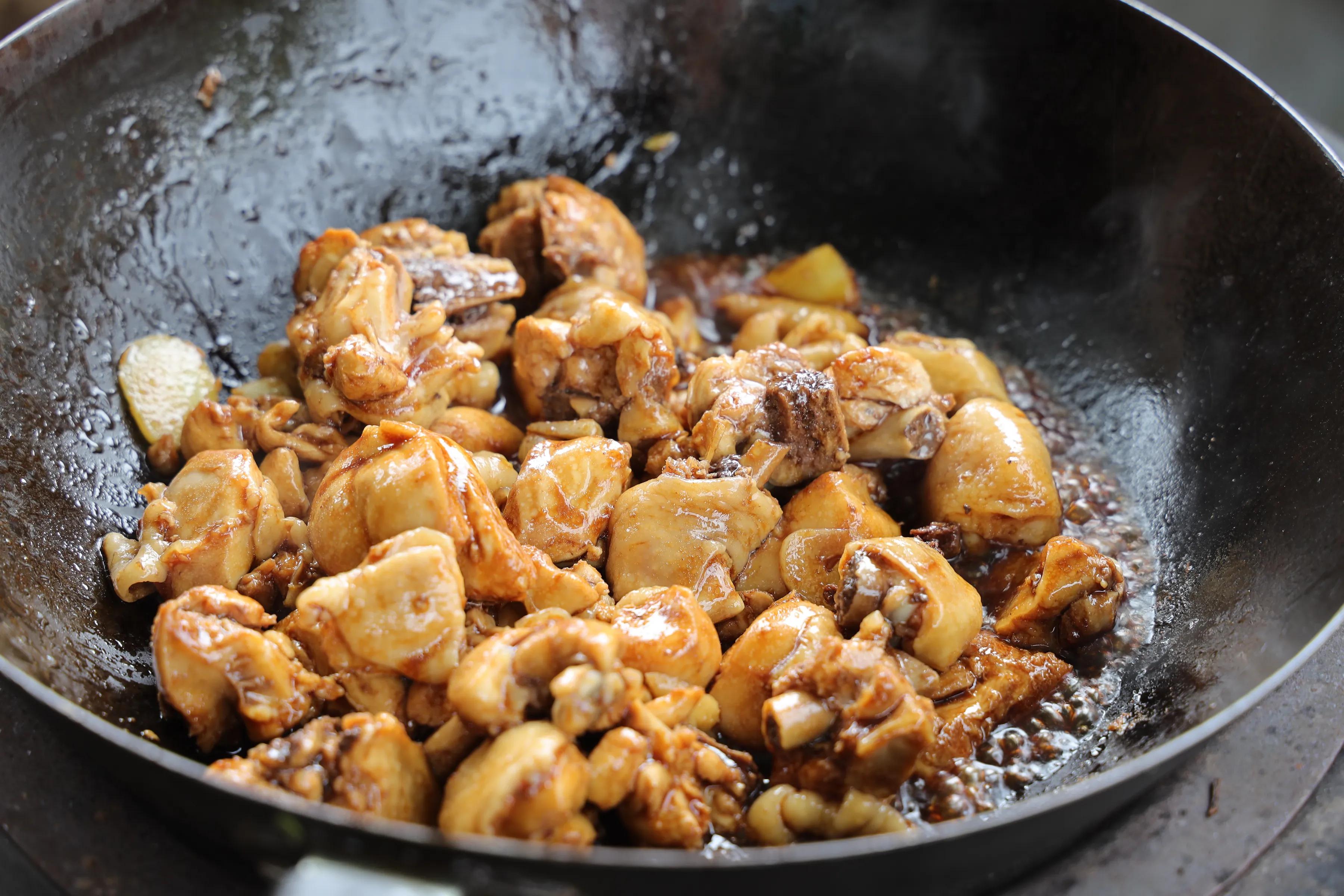 懒人黄焖鸡，一包酱汁就搞定，非常鲜美好吃下饭，一定要试试