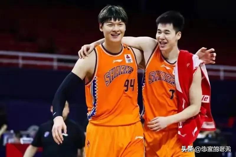 广东首发五虎亮相周琦双塔,回顾周琦入选cba时刻