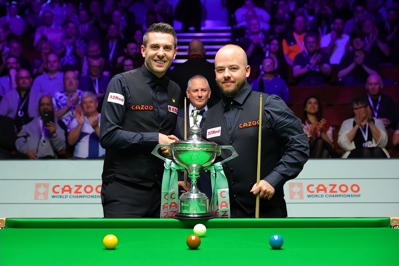 豪夺世锦赛冠军+430万，265万购豪车法拉利，小光头布雷切尔霸气