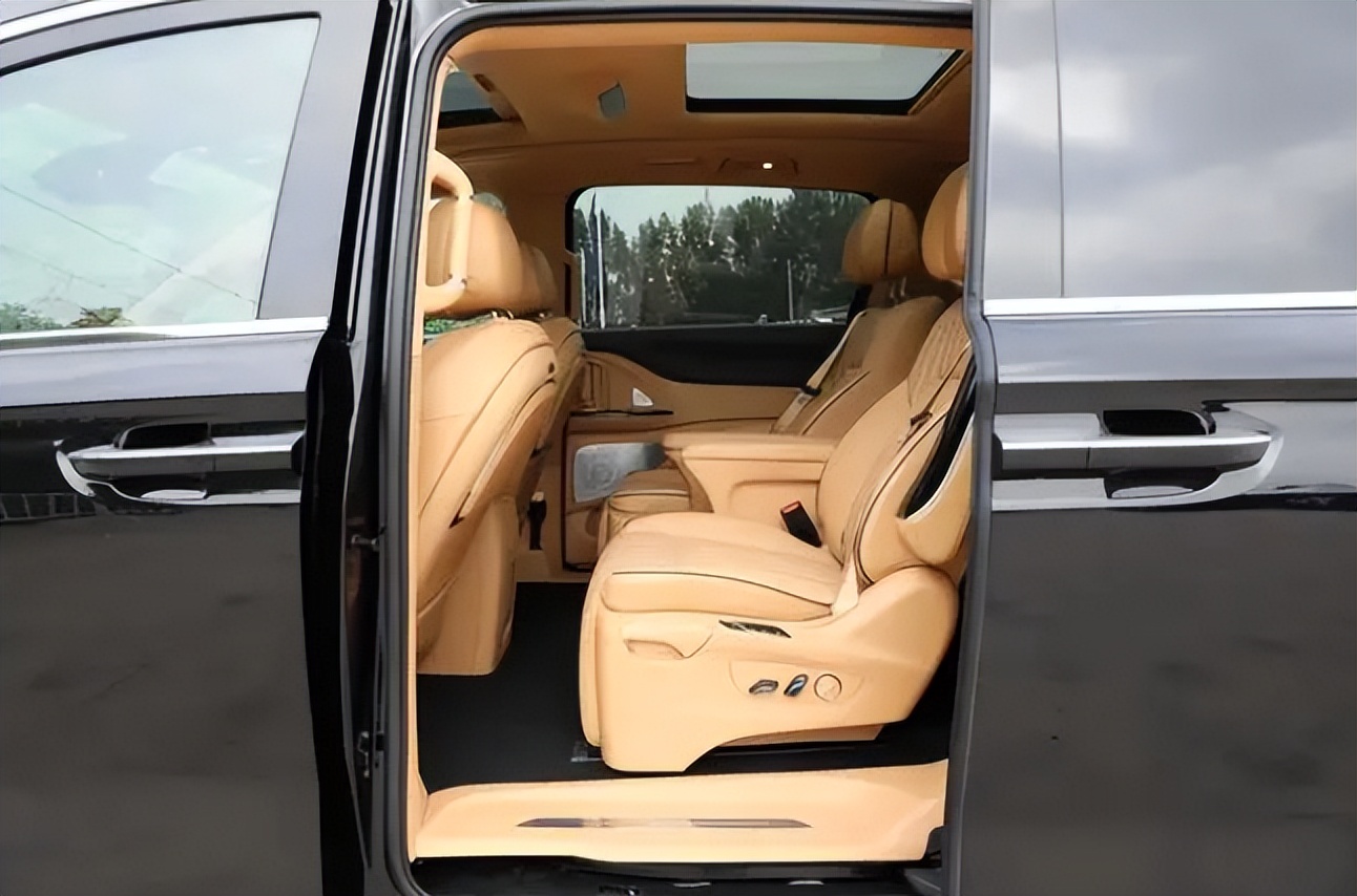 传祺e9MAX对比新岚图梦想家试驾,岚图梦想家跟传祺e9比较