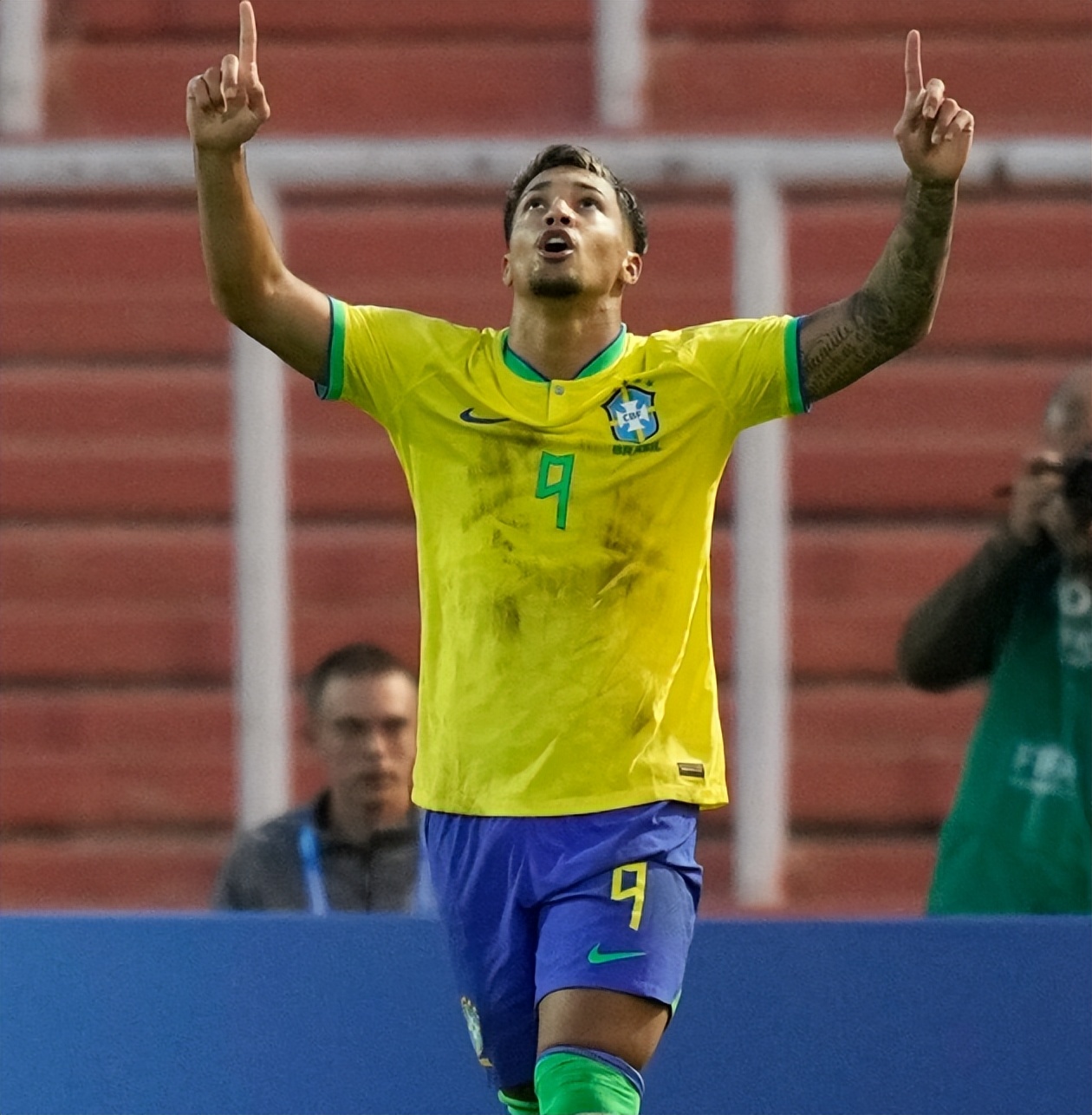 曼联阿森纳切尔西决赛,曼联阿森纳切尔西争冠