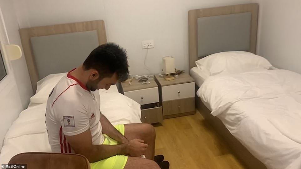 卡塔尔世界杯集装箱房,世界杯球迷暴怒