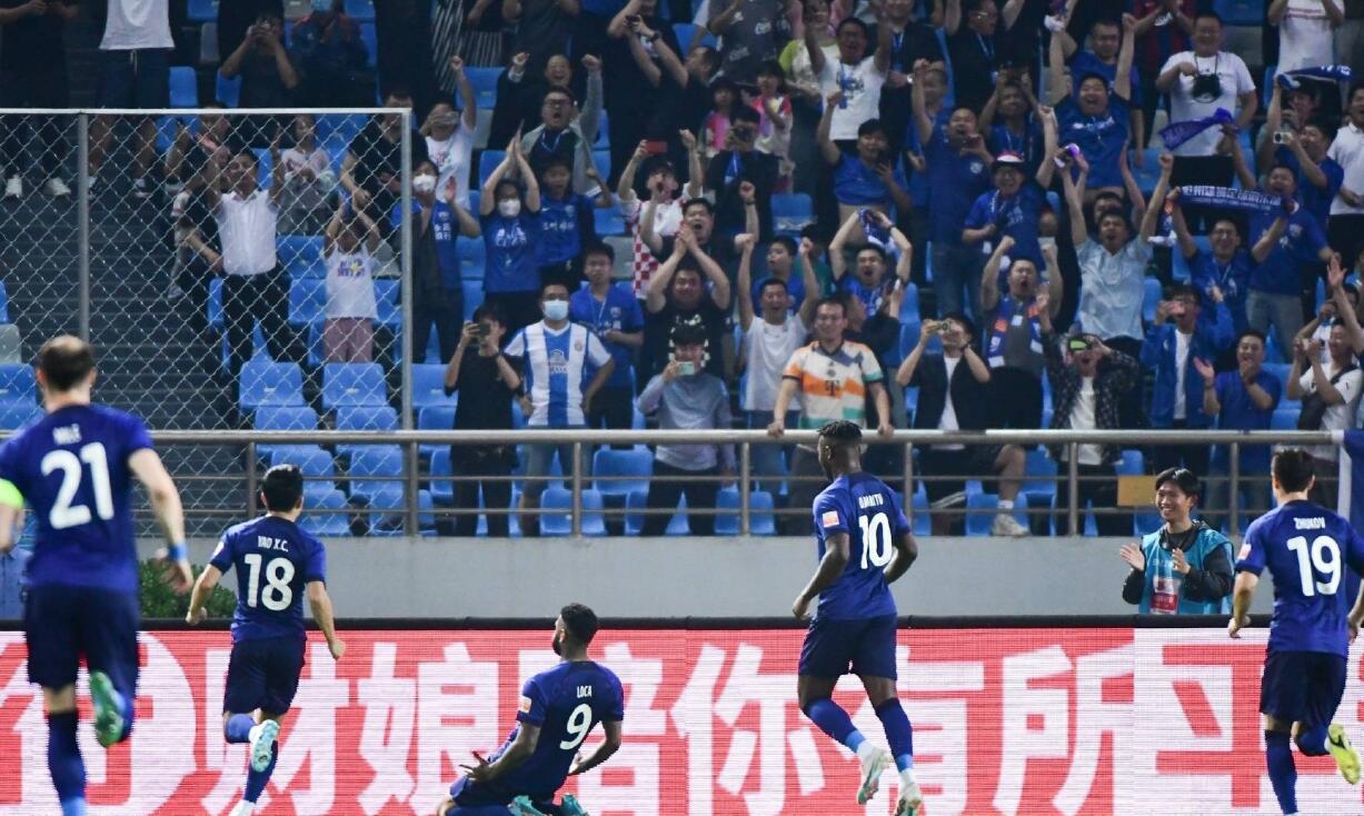 太窝囊了！12人打10个都输了，为什么外援帕拉西奥斯表现最好？