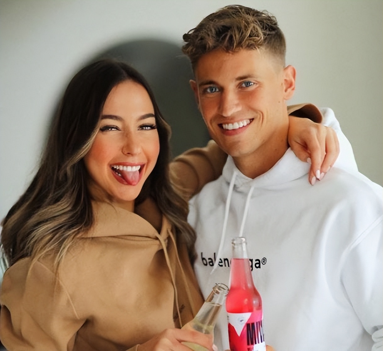 西班牙世界杯太太团惊艳全场,世界杯太太团美女