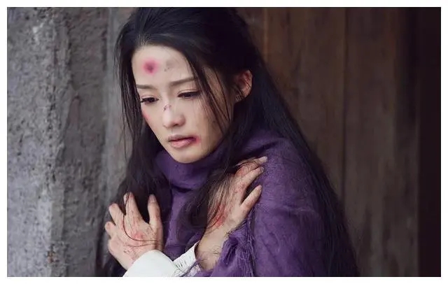 落难公主被当丫鬟复位后杀全家,公主被掉包流落民间进入青楼