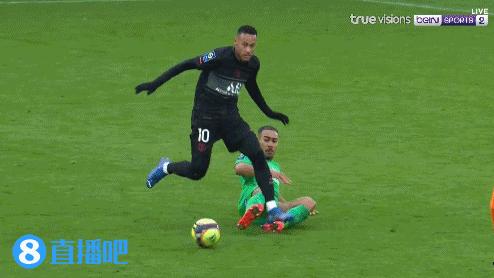 梅西大巴黎助攻帽子戏法,梅西任意球单场帽子戏法