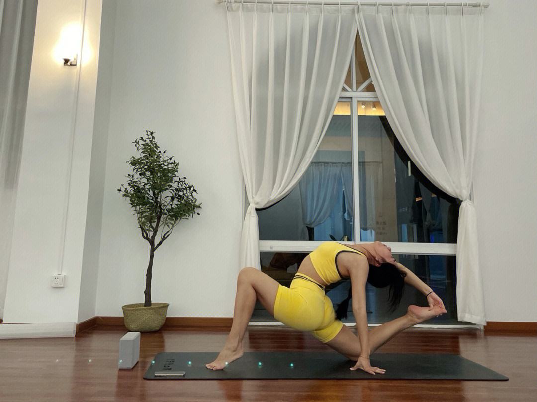 白头发拔一根长10根是不是真的,白发真的会拔一根长10根吗