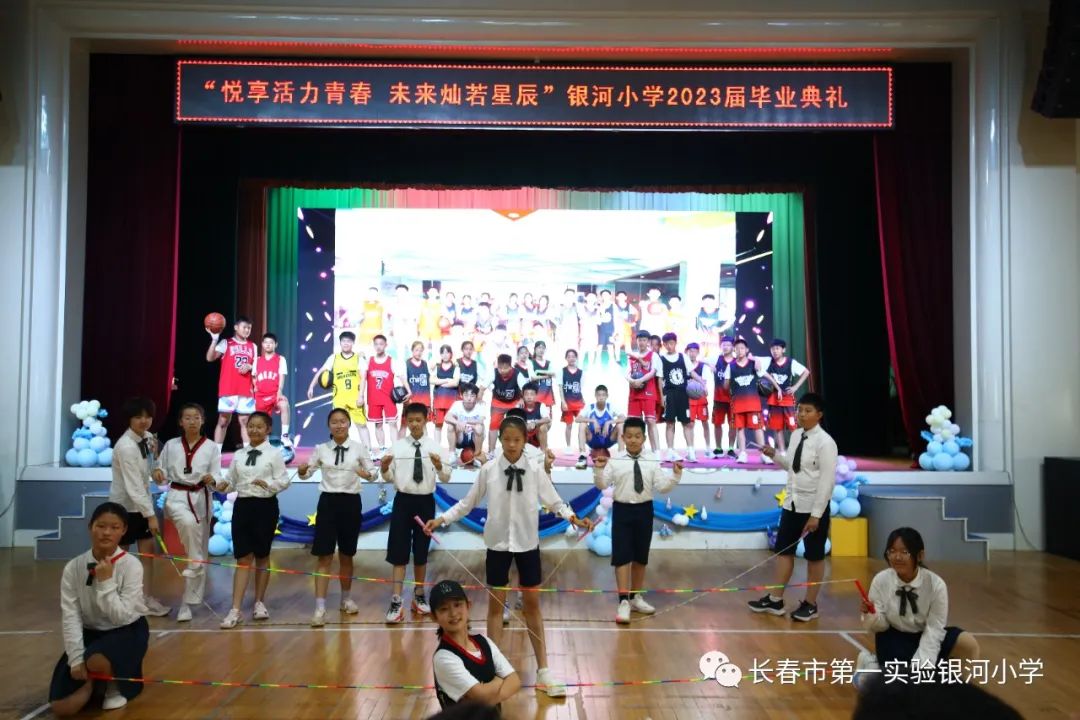 小学毕业典礼的超燃视频,最棒的小学毕业典礼