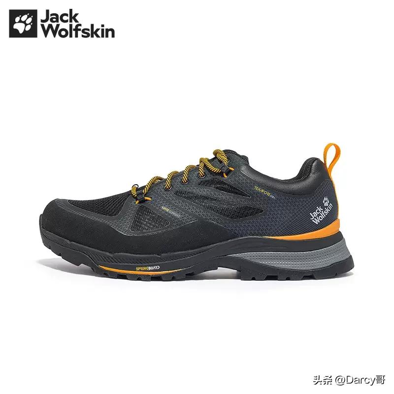 户外品牌狼爪和北面哪个好,哥伦比亚品牌狼爪和北面