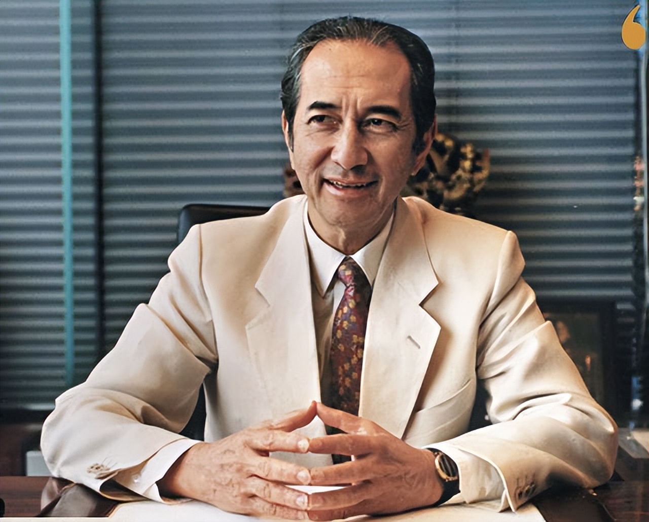 赌王何鸿燊：86万续命针每日一针，800万金丝楠木棺开启世纪葬礼