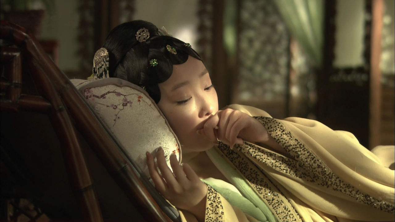 为什么古人睡瓷枕不会引起颈椎病,古人枕着瓷枕睡觉舒服吗