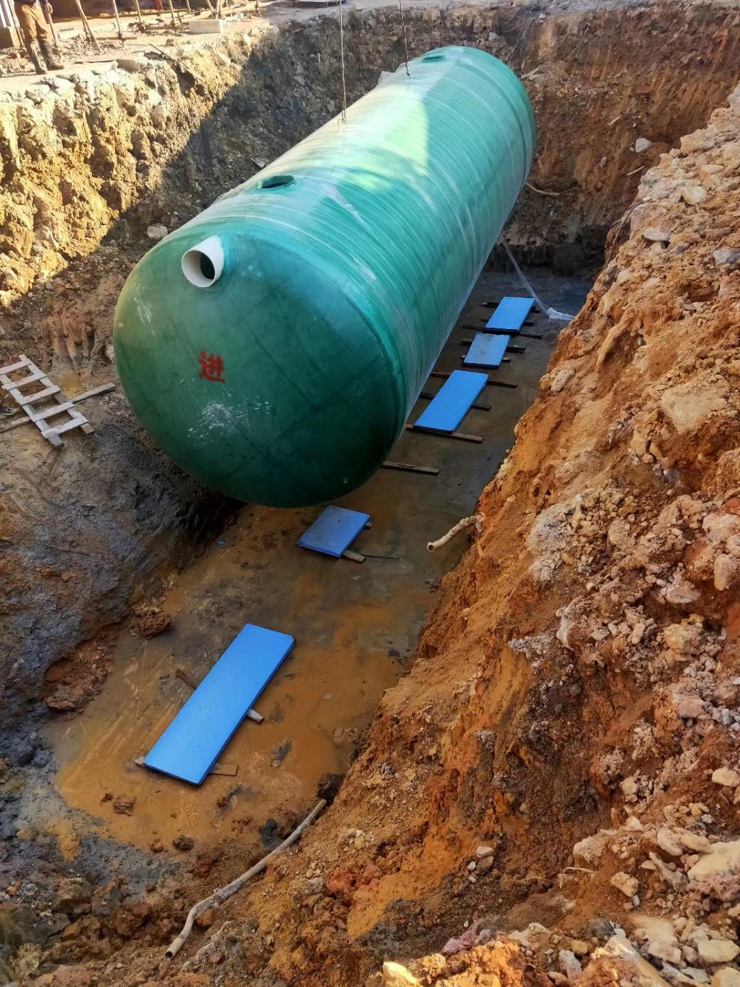 玻璃钢化粪池的优势,玻璃钢化粪池的优缺点