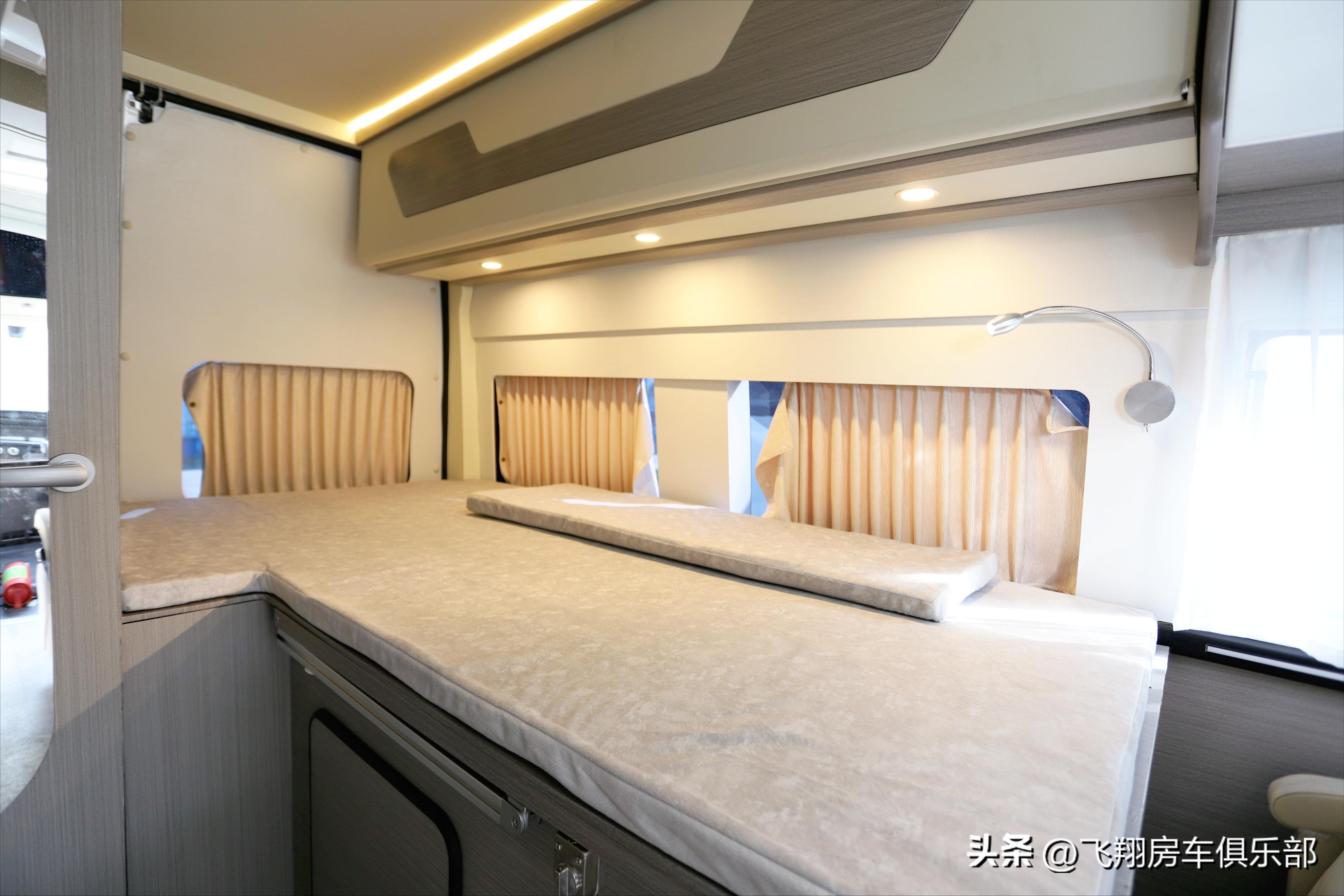 多功能厅折叠隔断可移动,多功能厅折叠隔墙可隐藏