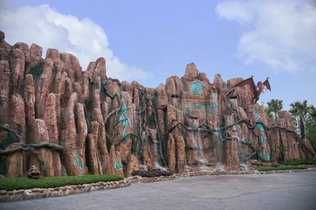 四川成都游乐园有哪些项目,成都建设最大的游乐园