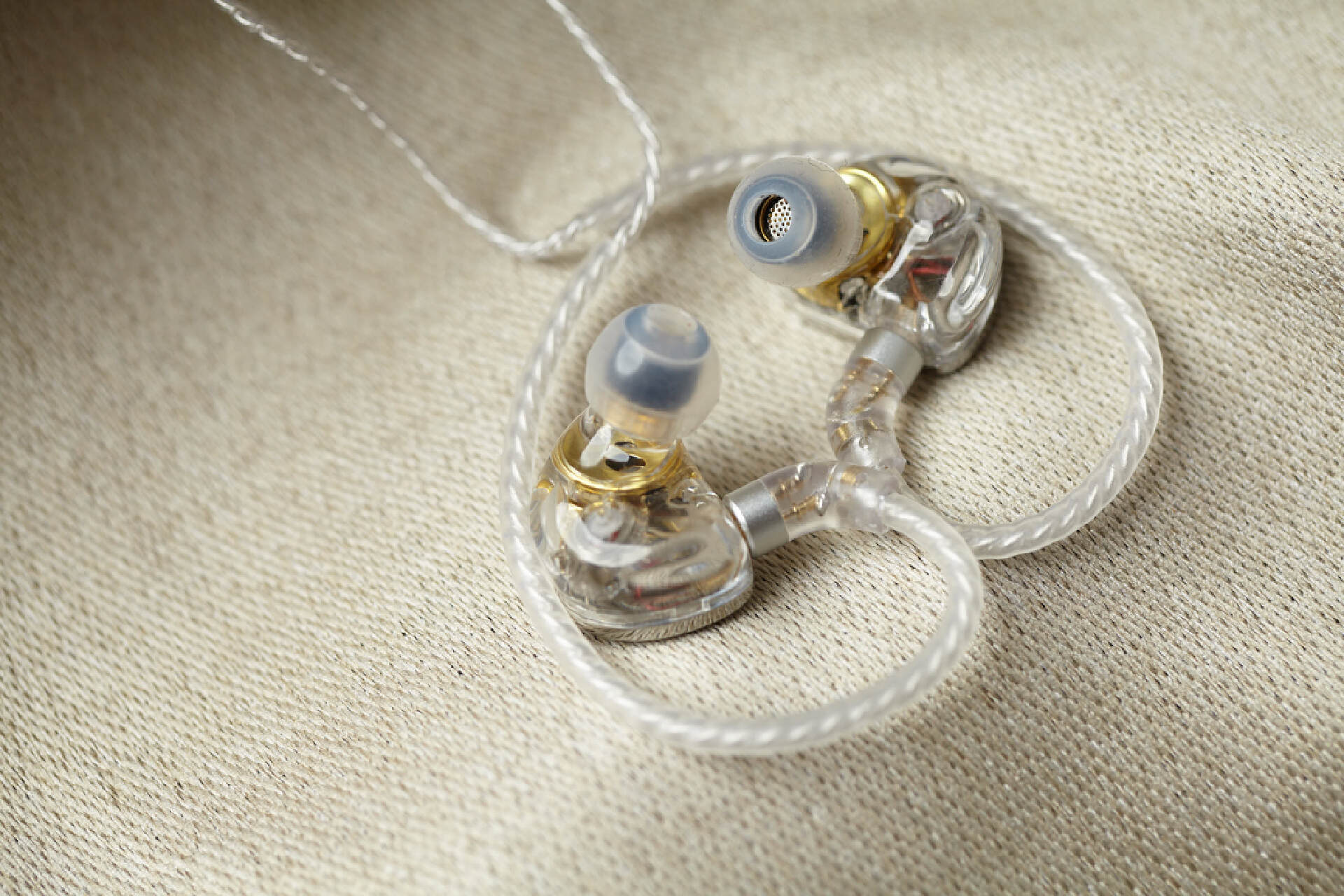 trn玄武入耳式有线耳机测评,trnst1圈铁耳机评测