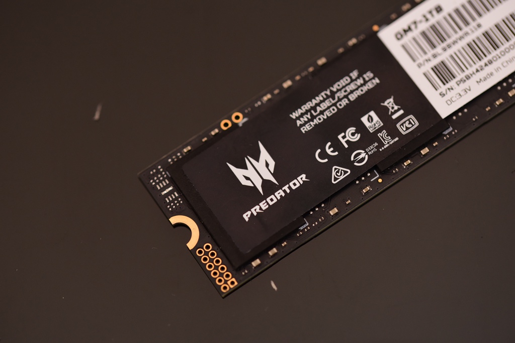 宏碁掠夺者gm7000对比致钛7100,宏碁掠夺者gm7需要什么插口