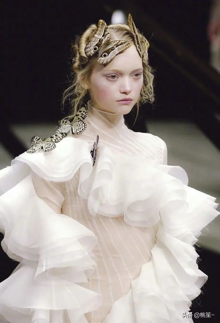 麦昆alexandermcqueen怎么穿,麦昆ALEXANDERMCQUEEN新款套装