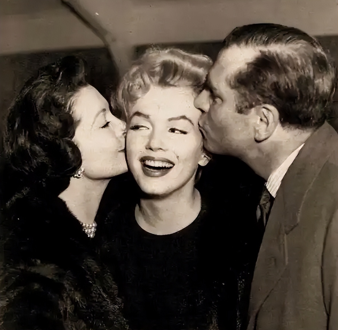 玛丽莲梦露遭遇了什么,玛丽莲梦露艳后