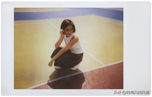与香港艺术家VivianHo合作LomoInstantAutomat限量拍立得相机