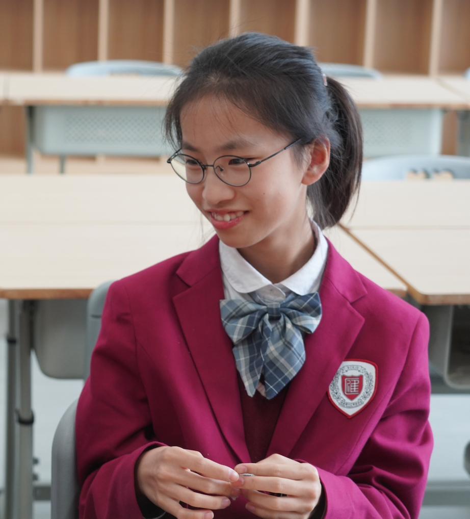 双胞胎姐妹在一个学校上学,双胞胎姐妹在同一所学校