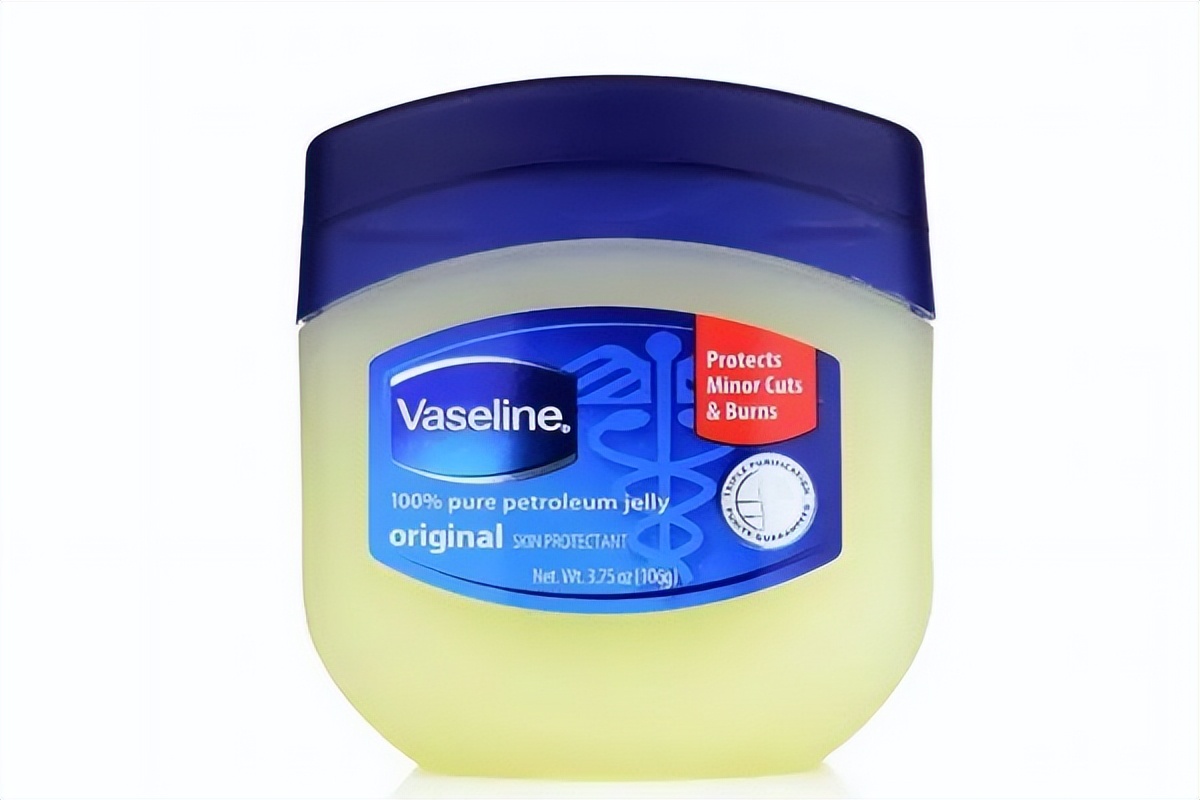 凡士林用法大揭秘,凡士林的各种妙用你知道几种