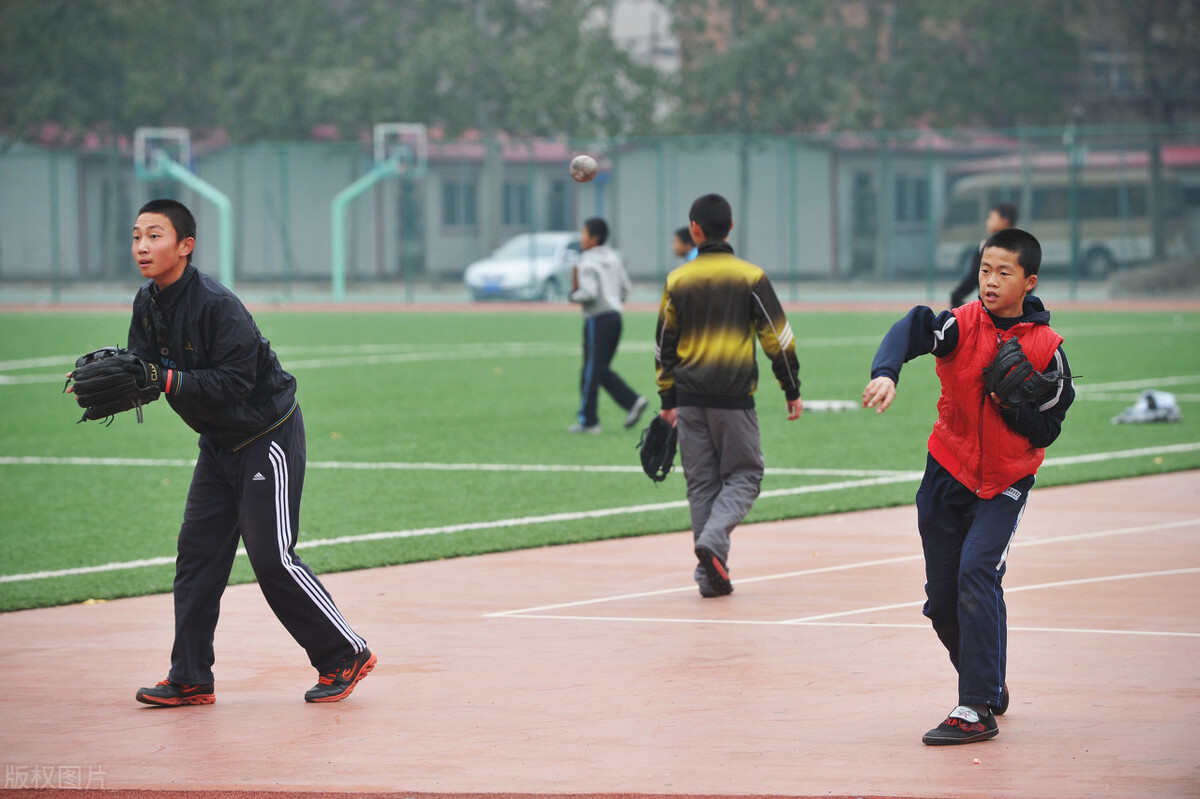 中国足球归化的出路,中国足球的出路