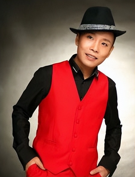 祁隆采访的农民歌手,歌手祁隆是哪个乡镇的人