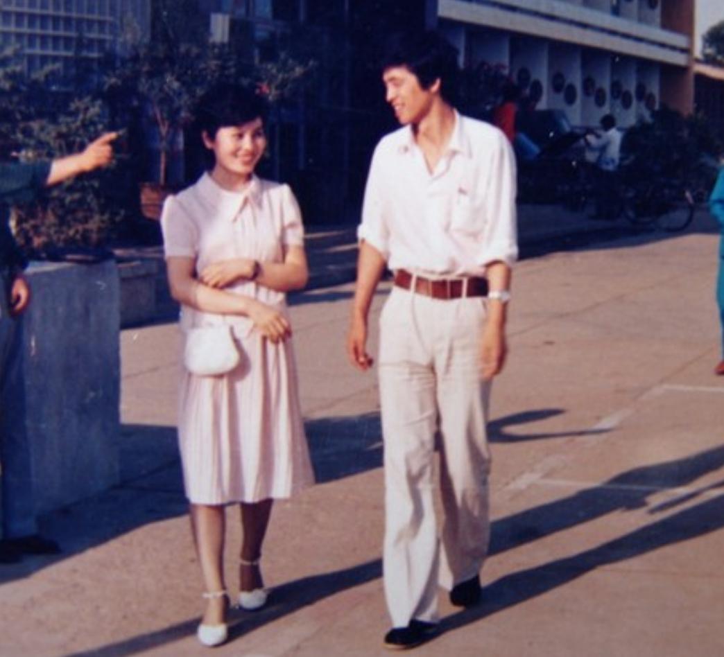 央视主持人李瑞英现在怎么样,央视新闻主播李瑞英个人简历