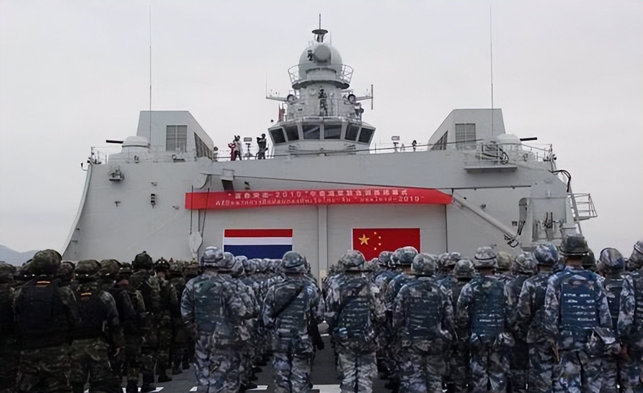 2万吨的航母,泰国出口巨舰