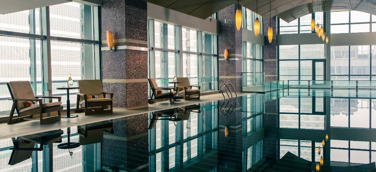 高端大气上档次游泳健身,游泳健身感受大自然的气息和美景