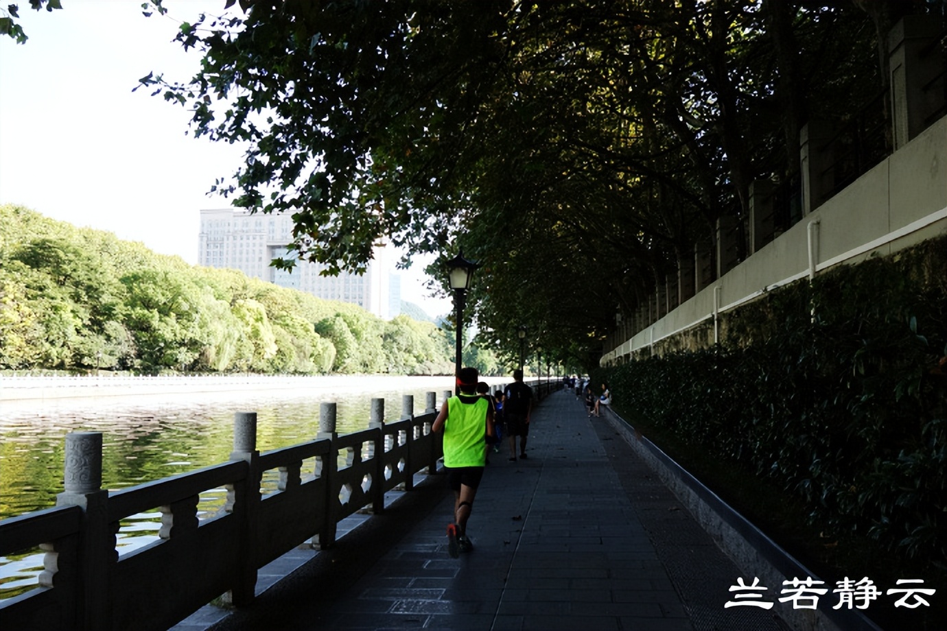 贵阳多彩贵州位置,贵阳多彩贵州城风景区