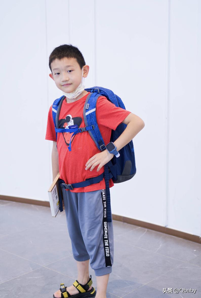 uek小学生书包护脊轻便背包,deuter户外背包儿童