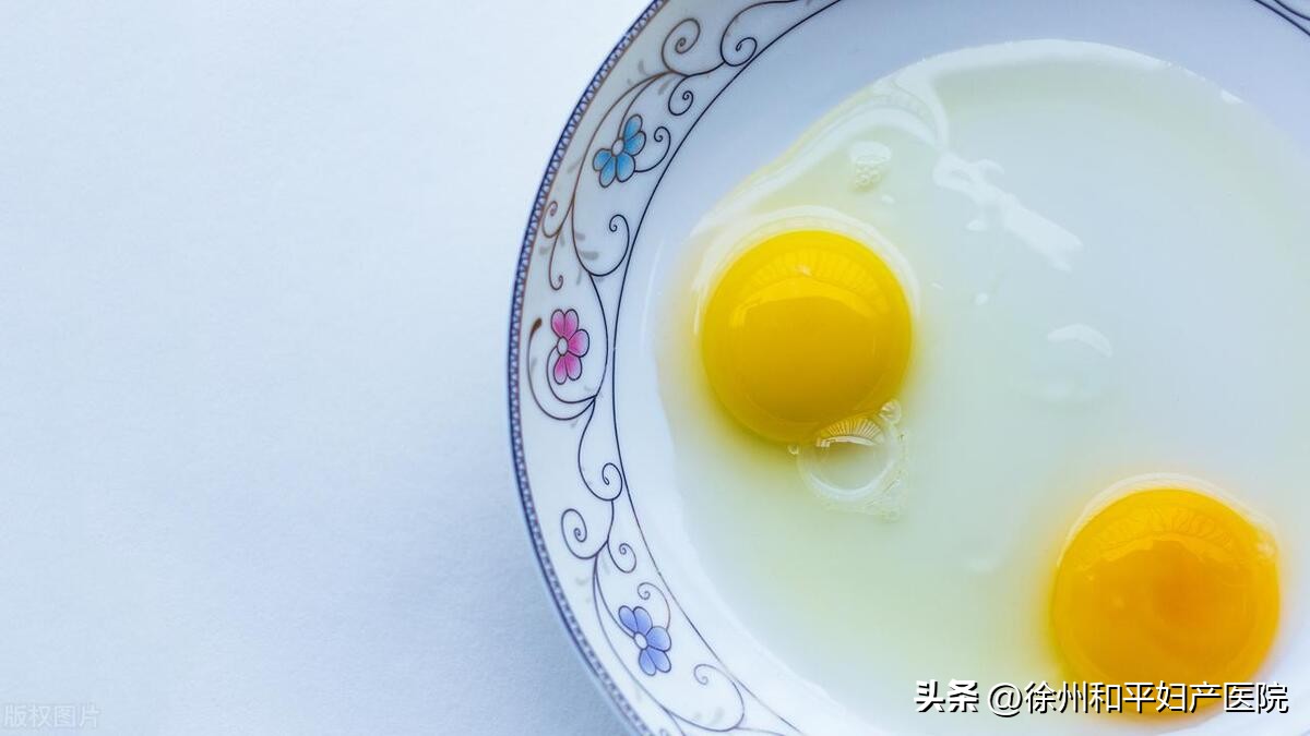 牛油果内部褐色洞,牛油果中间的褐色东西是什么