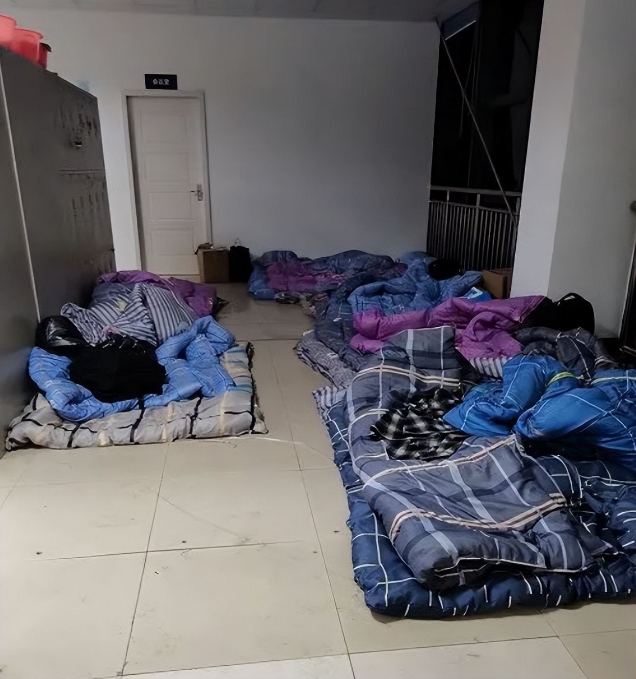 疫情围城下的上海，让我顿悟什么叫“仗义每多屠狗辈”